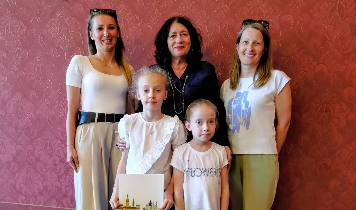Laureatki konkursu Dzieci mają głos otrzymały dyplomy