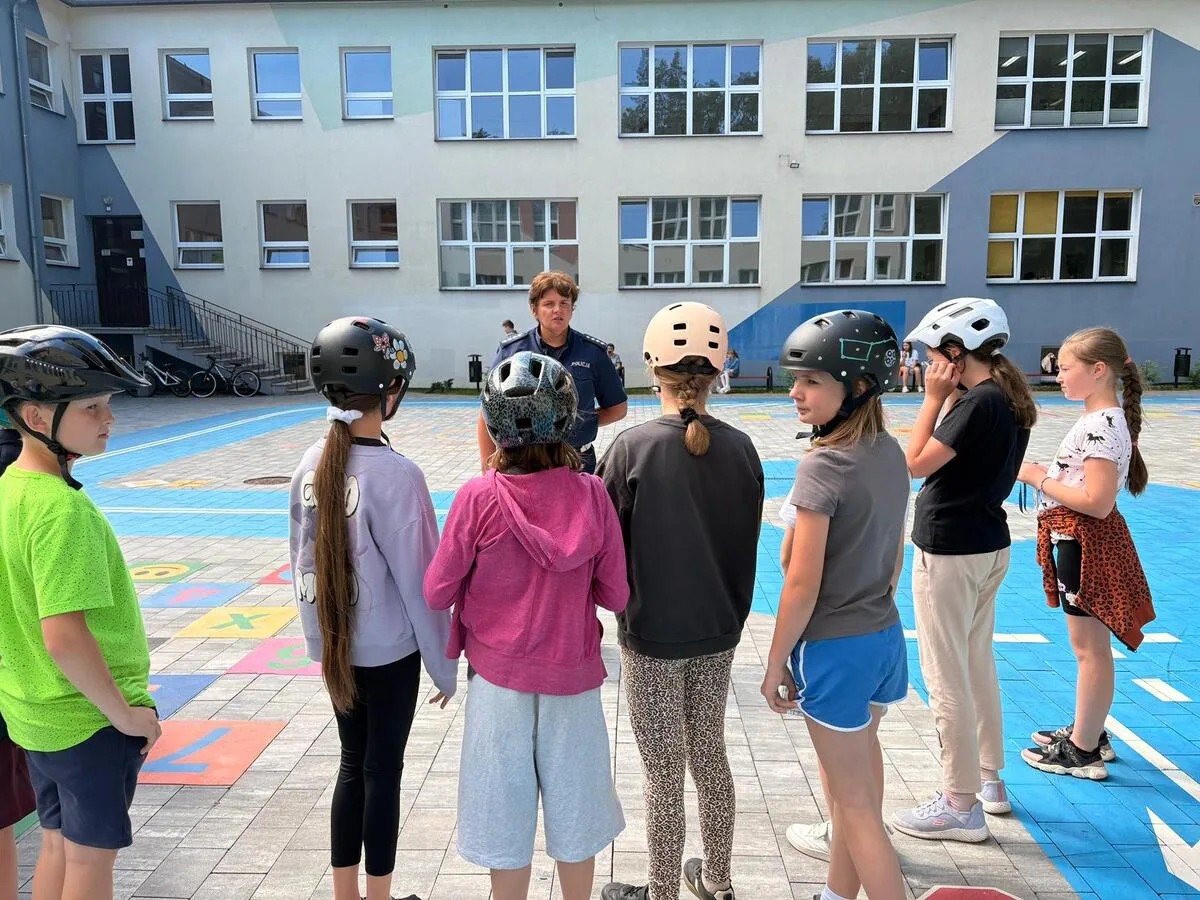 Karta rowerowa jako krok w kierunku bezpiecznych wakacji z bielskimi policjantami