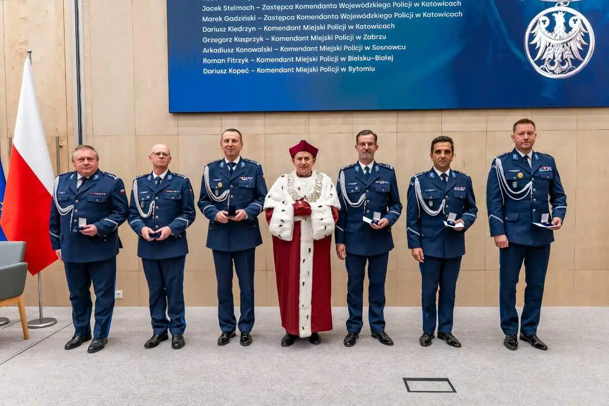 Uhonorowanie Komendanta Miejskiego Policji w Bielsku-Białej przez Śląski Uniwersytet Medyczny