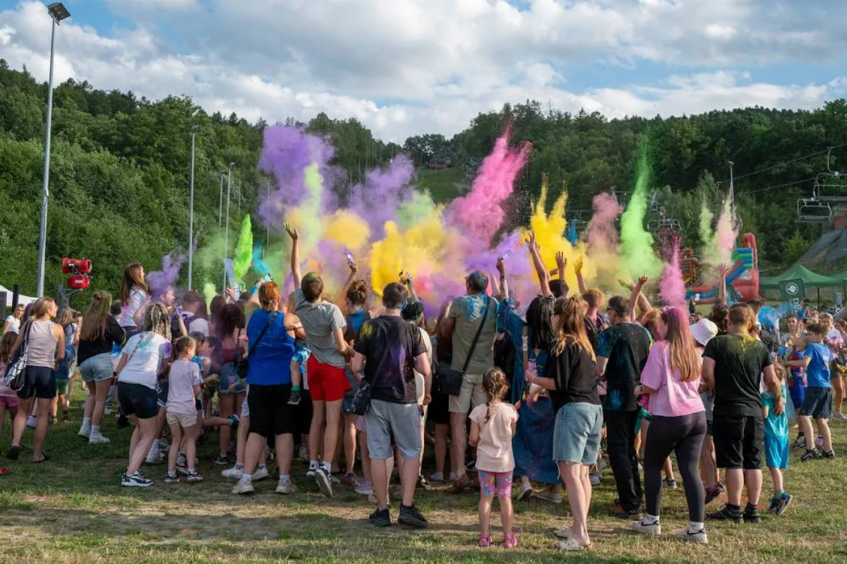 Nowa godzina rozpoczęcia pikniku rodzinnego „Dębowiec Letnią Porą”